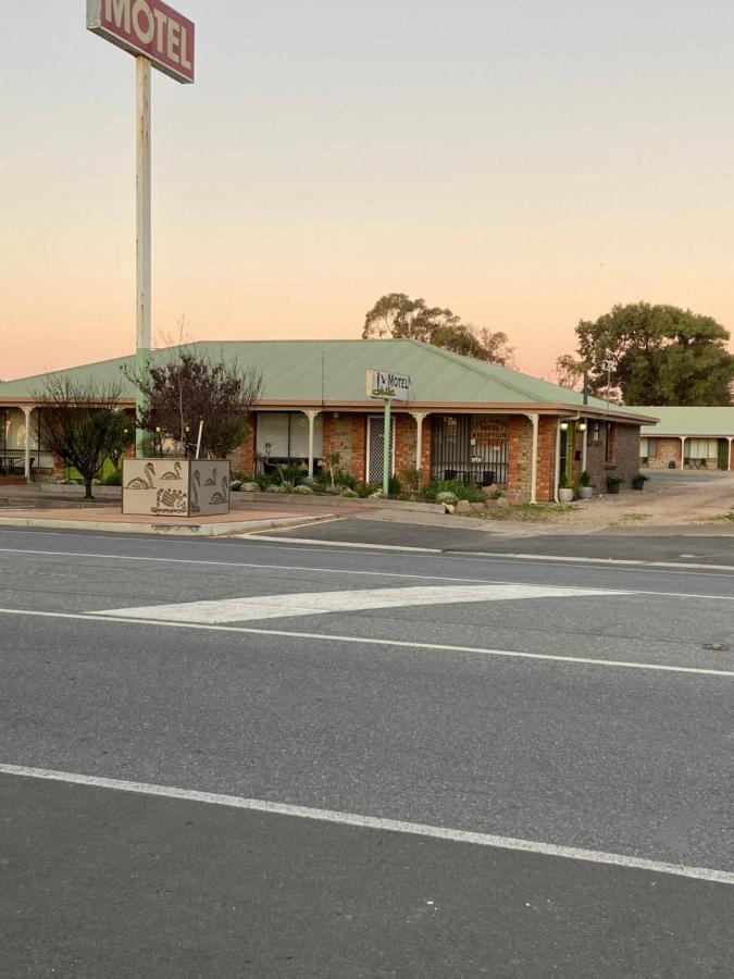 Lake Albert Motel Meningie Экстерьер фото