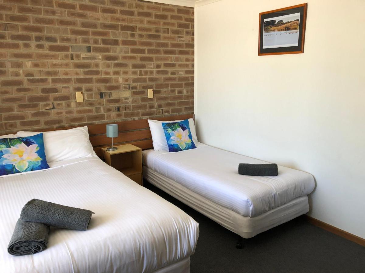 Lake Albert Motel Meningie Экстерьер фото